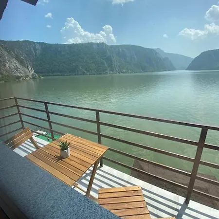 Levitas Homestay